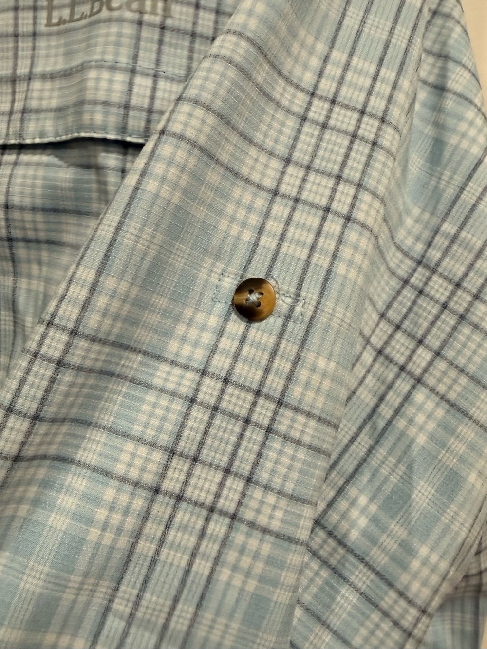 L.L.Bean Men’s XL Vented Fishing Shirt Light Blue Plaid Button Up - Picture 8 of 8